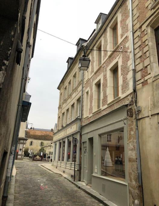 Suite De Charme Au Pied De La Cathedrale Laon Exterior foto